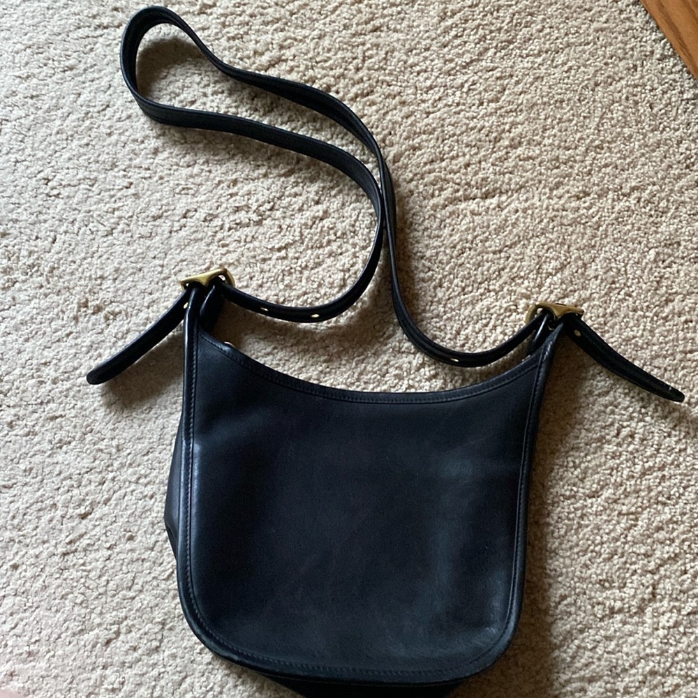 Vintage Coach Purse, All Leather, small bag, adjustable leather strap, F06Q-9950